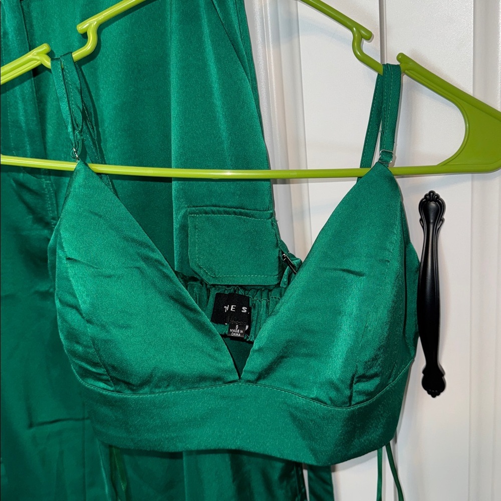 The Sang Wide-Leg Satin Cargo Pants Top & Bra Set Jumpsuit Outfit - Picture 5 of 6